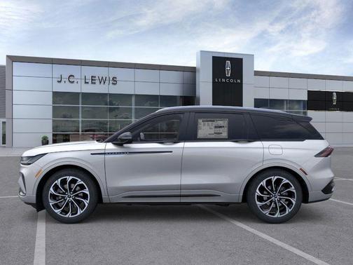 2025 Lincoln Nautilus Reserve