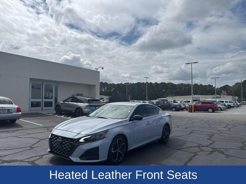 2023 Nissan Altima SR FWD
