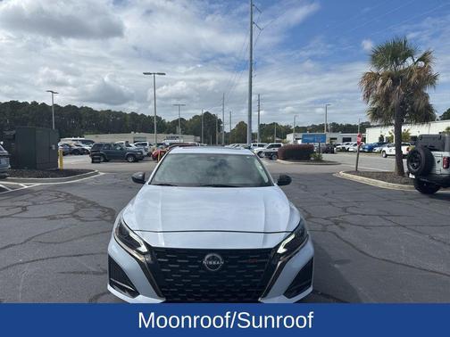 2023 Nissan Altima SR FWD