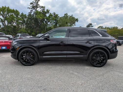 Infinite Black Metallic 2023 Lincoln Nautilus Reserve