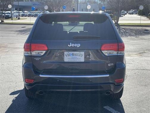 Photo 5 of 35 of 2016 Jeep Grand Cherokee Overland
