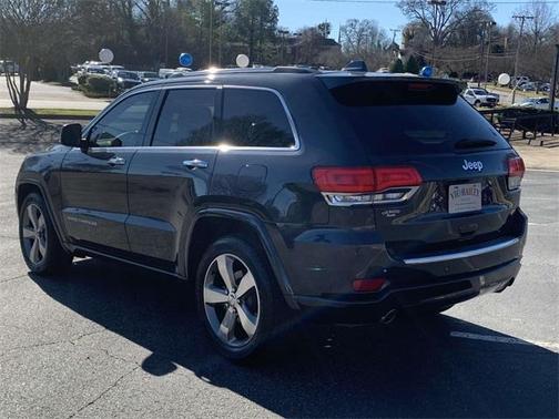 Photo 4 of 35 of 2016 Jeep Grand Cherokee Overland
