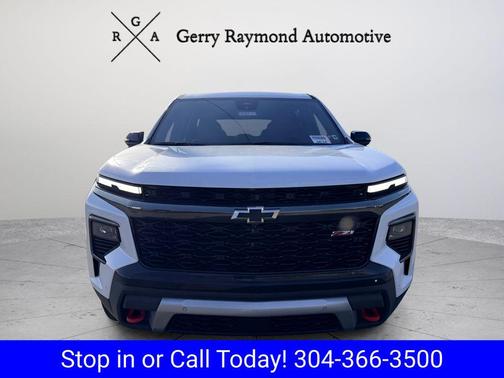 Polar White Tricoat 2026 Chevrolet Traverse AWD Z71