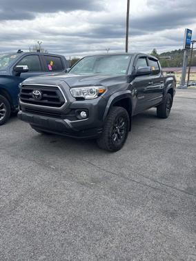 2022 Toyota Tacoma SR5
