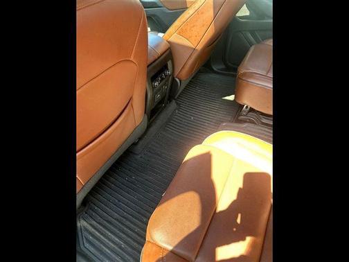 Iridescent Pearl Tricoat 2019 Chevrolet Traverse High Country