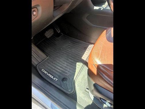 Iridescent Pearl Tricoat 2019 Chevrolet Traverse High Country