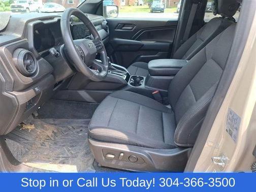 Sand Dune Metallic 2023 Chevrolet Colorado Trail Boss