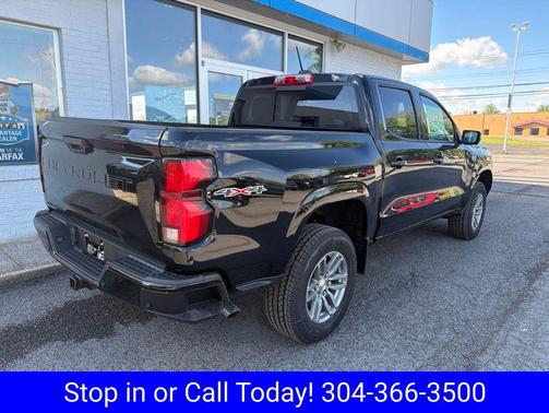 Black 2026 Chevrolet Colorado LT
