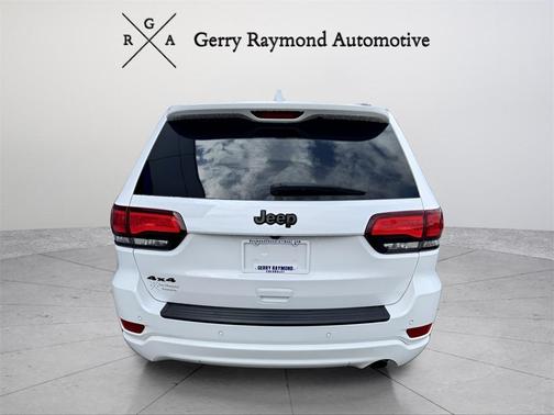 2022 Jeep Grand Cherokee Laredo