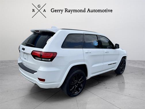 2022 Jeep Grand Cherokee Laredo