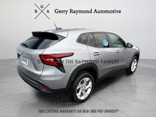 2025 Chevrolet Trax LS