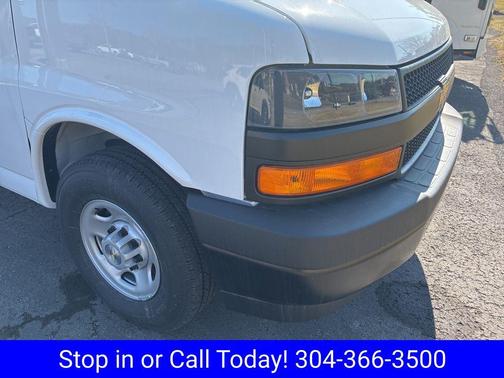 Summit White 2025 Chevrolet Express 3500 RWD 3500 Regular Wheelbase WT