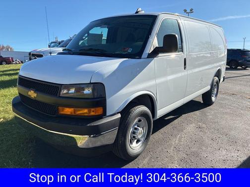Summit White 2025 Chevrolet Express 3500 RWD 3500 Regular Wheelbase WT