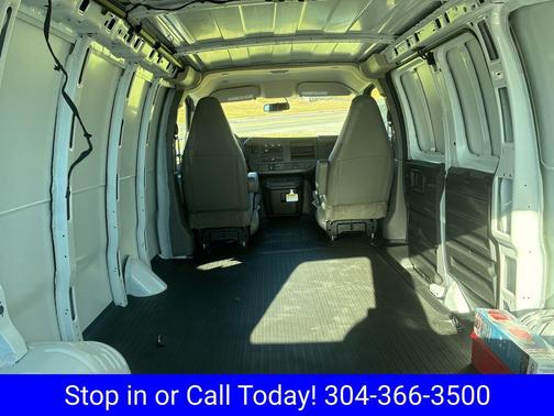 Summit White 2025 Chevrolet Express 3500 RWD 3500 Regular Wheelbase WT
