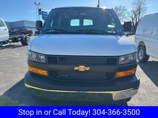 Summit White 2025 Chevrolet Express 3500 RWD 3500 Regular Wheelbase WT