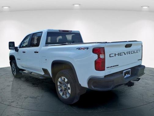 2024 Chevrolet Silverado 2500 Custom