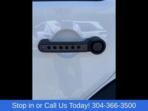 Bright White Clearcoat 2016 Jeep Wrangler Unlimited Sport