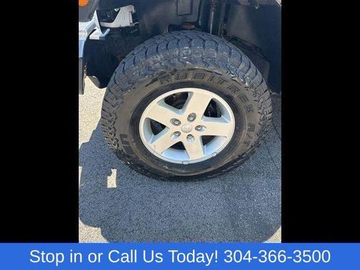 Bright White Clearcoat 2016 Jeep Wrangler Unlimited Sport