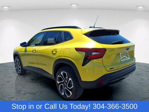 Nitro Yellow Metallic 2024 Chevrolet Trax FWD 2RS