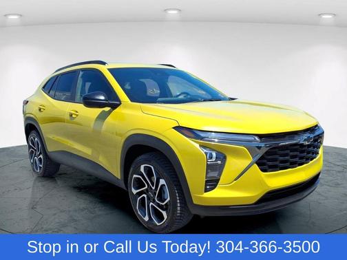 Nitro Yellow Metallic 2024 Chevrolet Trax FWD 2RS