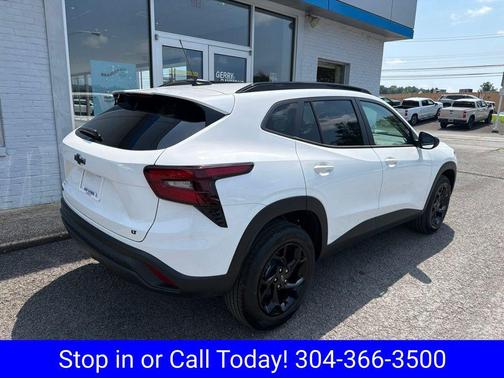 Summit White 2026 Chevrolet Trax LT
