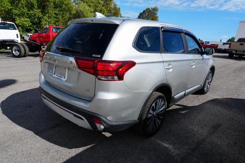 2020 Mitsubishi Outlander SE