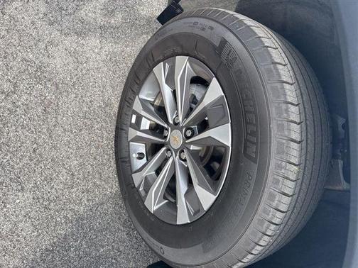 Summit White 2025 Chevrolet Equinox 1LT