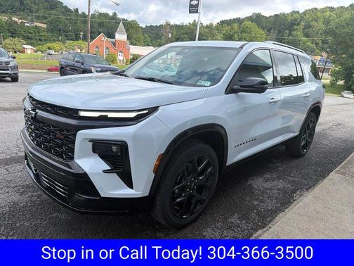 Polar White Tricoat 2026 Chevrolet Traverse RS