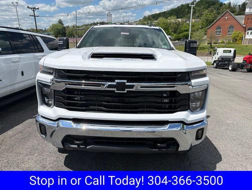 Summit White 2026 Chevrolet Silverado 2500 LT