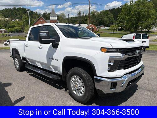 Summit White 2026 Chevrolet Silverado 2500 LT