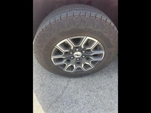 Radiant Red Tintcoat 2024 Chevrolet Colorado Z71