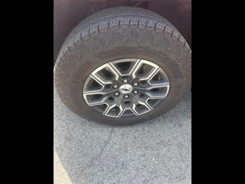 Radiant Red Tintcoat 2024 Chevrolet Colorado Z71