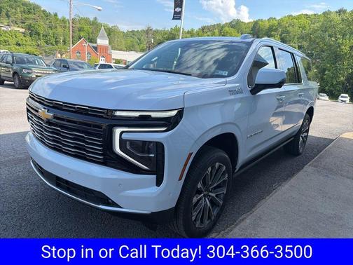 Polar White Tricoat 2026 Chevrolet Suburban High Country, 4WD