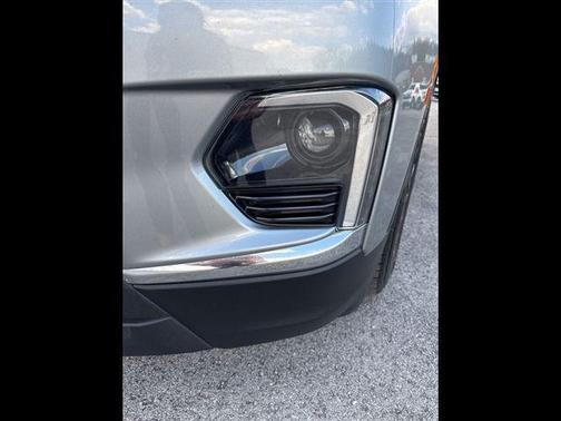 Sterling Gray Metallic 2023 Chevrolet Traverse RS