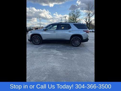 Sterling Gray Metallic 2023 Chevrolet Traverse RS