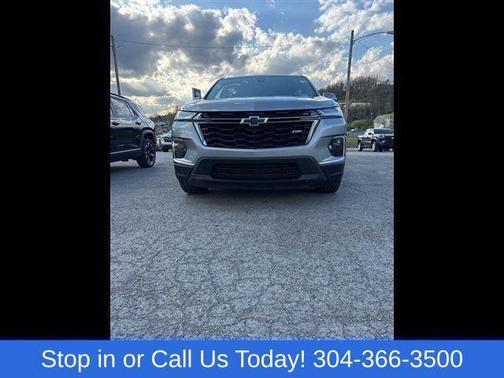 Sterling Gray Metallic 2023 Chevrolet Traverse RS