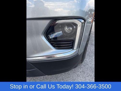 Sterling Gray Metallic 2023 Chevrolet Traverse RS