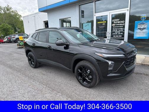 Mosaic Black Metallic 2026 Chevrolet Trax LT