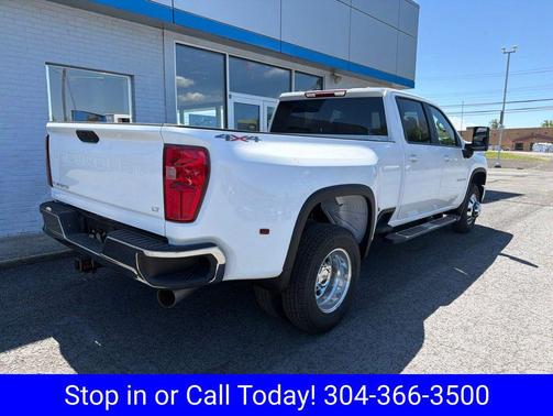 Summit White 2026 Chevrolet Silverado 3500 LT