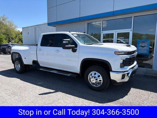 Summit White 2026 Chevrolet Silverado 3500 LT