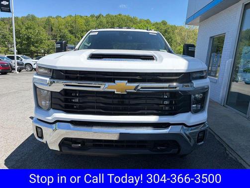 Summit White 2026 Chevrolet Silverado 3500 LT