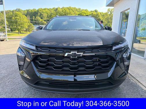 Mosaic Black Metallic 2026 Chevrolet Trax LT