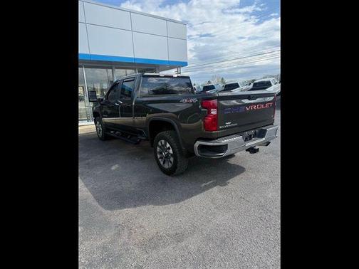 Greenstone Metallic 2022 Chevrolet Silverado 2500 LT