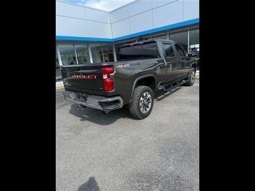 Greenstone Metallic 2022 Chevrolet Silverado 2500 LT
