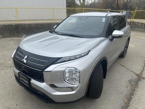 2022 Mitsubishi Outlander ES 2.5 S-AWC