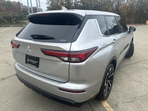 2022 Mitsubishi Outlander ES 2.5 S-AWC