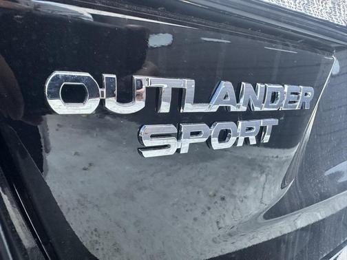 2025 Mitsubishi Outlander Sport SE