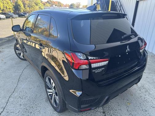 2025 Mitsubishi Outlander Sport SE