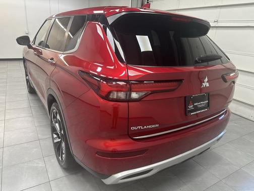 2022 Mitsubishi Outlander SE