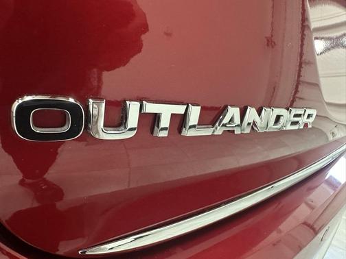 2022 Mitsubishi Outlander SE